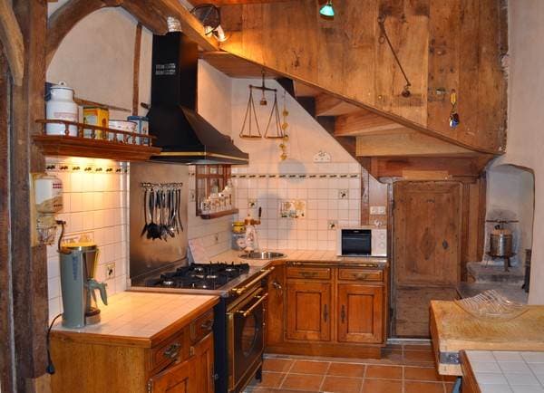 Cuisine équipée du gîte Mare Sala, plan de travail spacieux